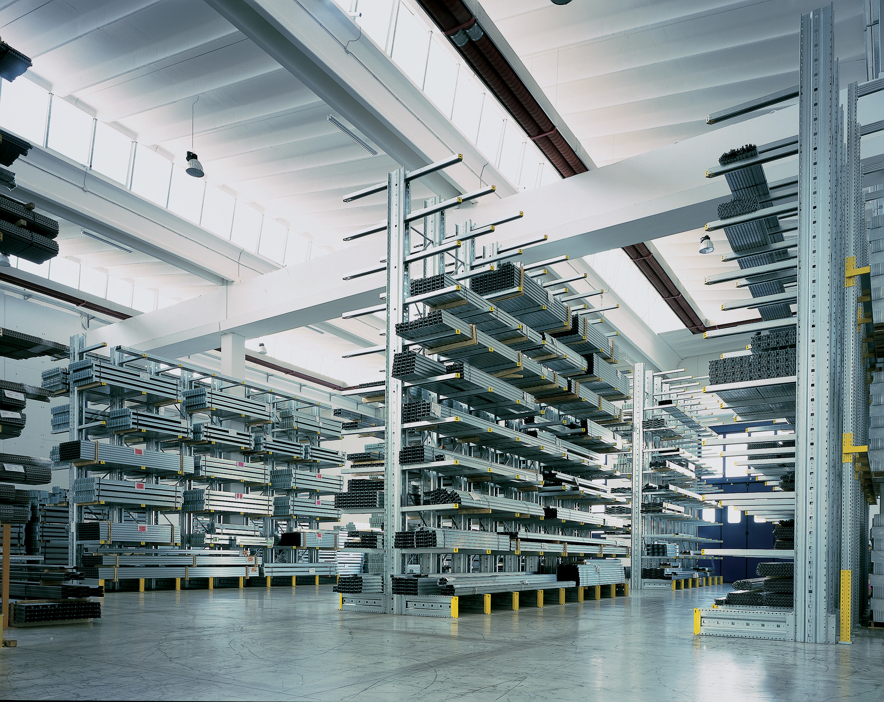 Shelving solution 8